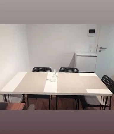 12 Km From Frankfurt Center