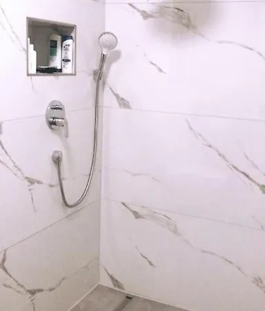 アパート 12 Km From Frankfurt Center *