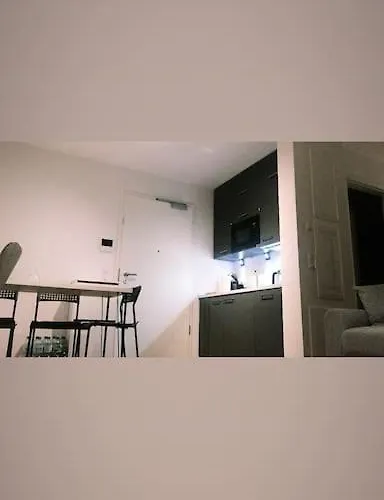 Apartamento 12 Km From Frankfurt Center *