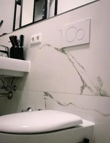 Apartamento 12 Km From Frankfurt Center *