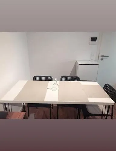 12 Km From Frankfurt Center